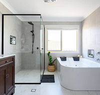 Hamptons Waterfront Getaway - Lennox Head Accommodation