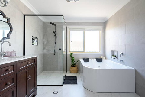 Hamptons Waterfront Getaway - Lennox Head Accommodation 0