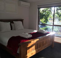 Holly House BnB - Lennox Head Accommodation