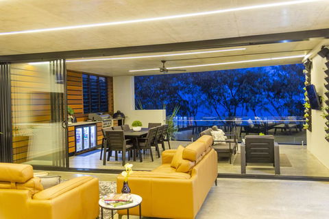 IVY Villas - Lennox Head Accommodation 1
