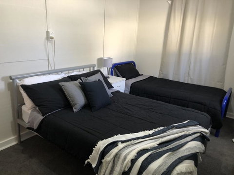 King Of The Cross - Work, Holiday Or Stop Overs - Lennox Head Accommodation 2