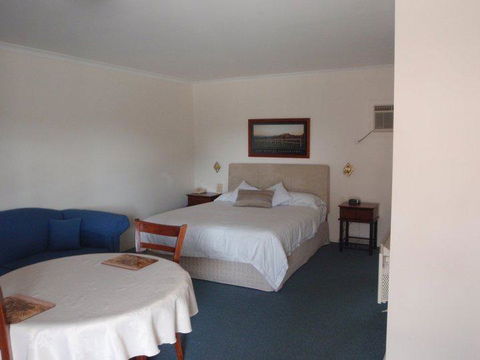 Kinross Inn - Lennox Head Accommodation 0