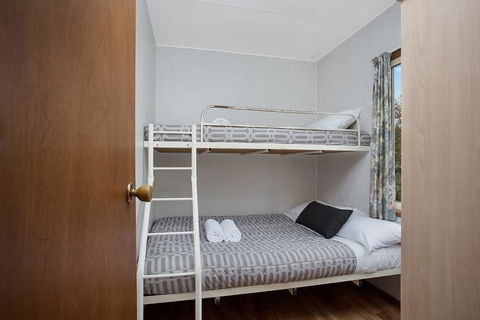 Lake Hamilton Motor Village And Caravan Park - Lennox Head Accommodation 2