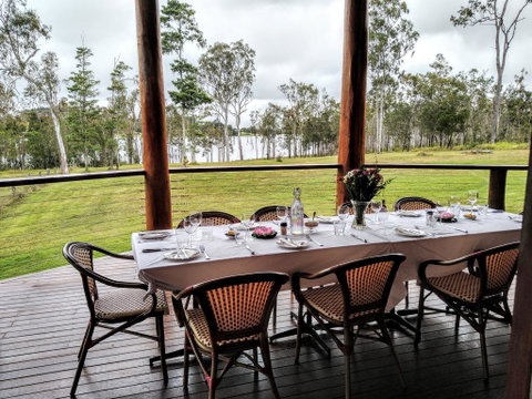 Lake Tinaroo Waterfrontage - Lennox Head Accommodation 1