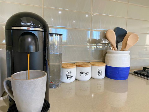 Luxury 3BR Home With KING Bed Metung - Lennox Head Accommodation 1