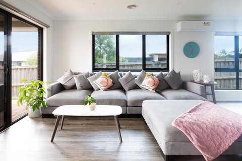 Luxury Escape In Ocean Grove - Lennox Head Accommodation 3