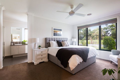 Luxury Escape In Ocean Grove - Lennox Head Accommodation 0