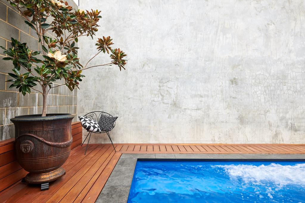 North Perth WA Lennox Head Accommodation