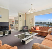 Manfield City Waterfront View Cottage - Lennox Head Accommodation