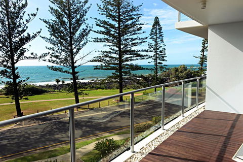 Manta Bargara - Lennox Head Accommodation 0