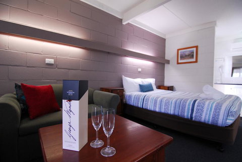 Mayfair Motel - Lennox Head Accommodation 1