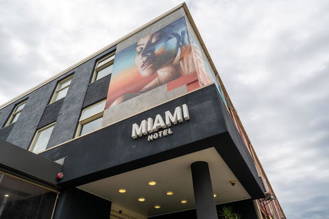 Miami Hotel Melbourne - Lennox Head Accommodation 0