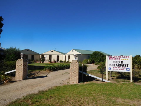 Milawa Muscat Retreat B&B - Lennox Head Accommodation 0