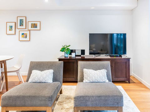 Modern Apartment With Large Courtyard And Short Walk To Bondi Beach - Lennox Head Accommodation 2