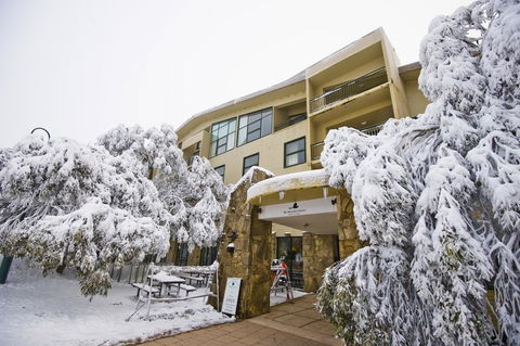 Mt Buller Chalet Hotel & Suites - Lennox Head Accommodation 0