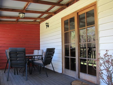 Neds Cabin - Lennox Head Accommodation 1