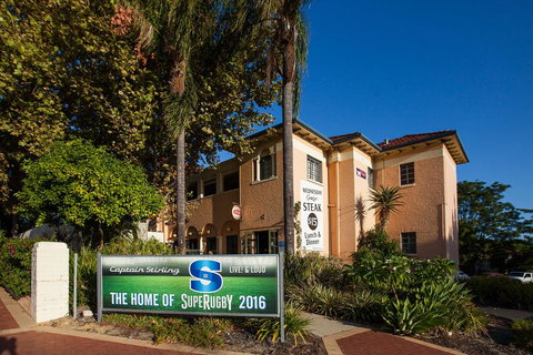 Captain Stirling Hotel - Lennox Head Accommodation 4