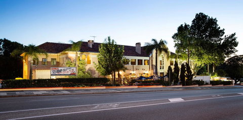 Captain Stirling Hotel - Lennox Head Accommodation 0
