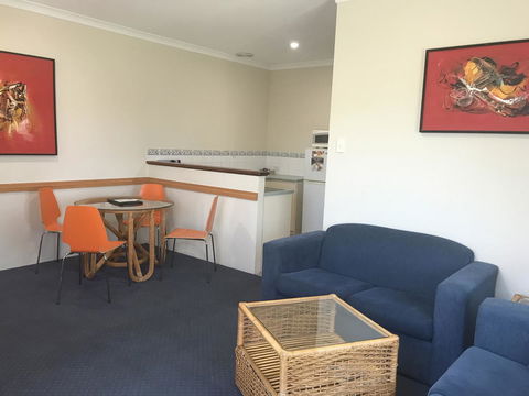 Bunbury Motel And Apartments - Lennox Head Accommodation 3