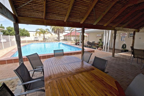 Bunbury Motel And Apartments - Lennox Head Accommodation 4