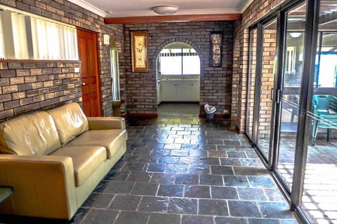 Geraldton Holliday Villas - Lennox Head Accommodation 9