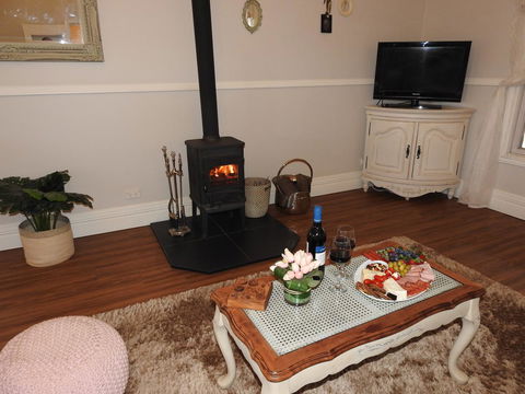 Quiet Escapes Cottages - Lennox Head Accommodation 4