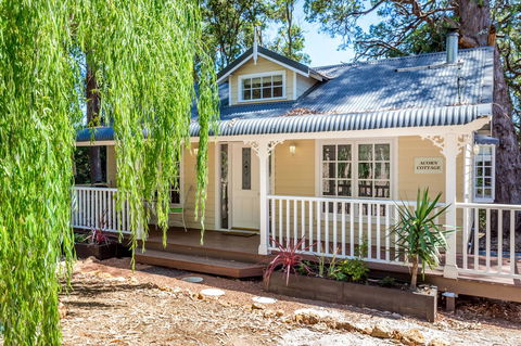 Quiet Escapes Cottages - Lennox Head Accommodation 12