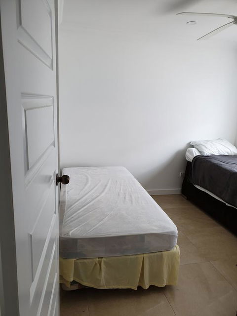 DIANELLA Budget Rooms Happy Place To Stay - Lennox Head Accommodation 1