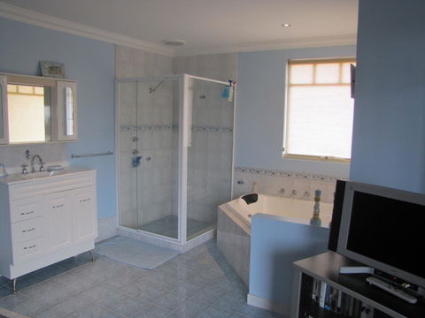 Ocean View Retreat - Lennox Head Accommodation 5