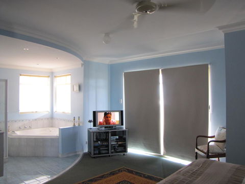 Ocean View Retreat - Lennox Head Accommodation 7