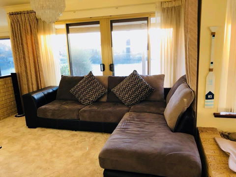 LA ANCHOR ON THE CANALS (MANDURAH) - Lennox Head Accommodation 4