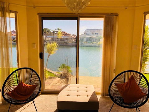 LA ANCHOR ON THE CANALS (MANDURAH) - Lennox Head Accommodation 3