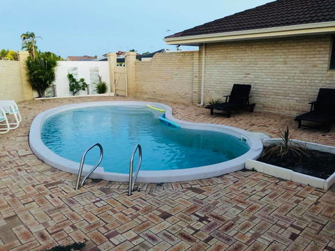 LA ANCHOR ON THE CANALS (MANDURAH) - Lennox Head Accommodation 11