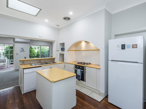 Luxury Federation Style Home - Sleeps 10 - Lennox Head Accommodation 6