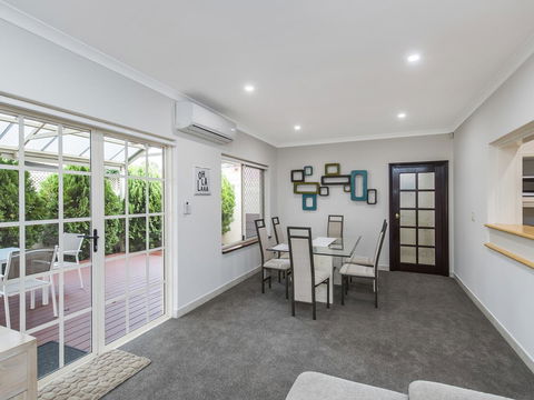 Luxury Federation Style Home - Sleeps 10 - Lennox Head Accommodation 2