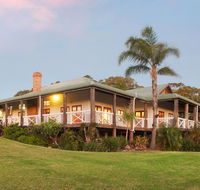 The Farmhouse - Lennox Head Accommodation