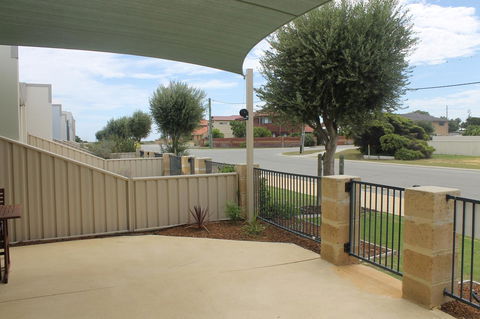 Seas The Day - Jurien Bay - Lennox Head Accommodation 7