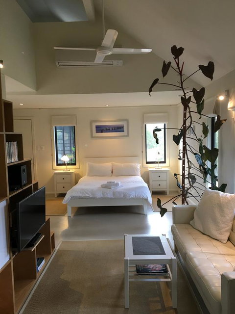 DESIGNER'S STUDIO - Lennox Head Accommodation 0