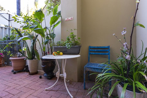 Como Executive Apartment - Lennox Head Accommodation 11