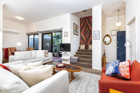 Como Executive Apartment - Lennox Head Accommodation 9