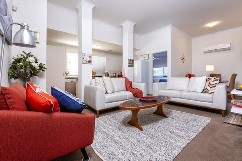 Como Executive Apartment - Lennox Head Accommodation 0