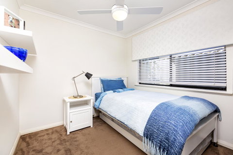Como Executive Apartment - Lennox Head Accommodation 12