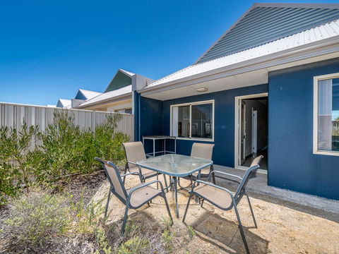Seafront Unit 60 - Lennox Head Accommodation 1