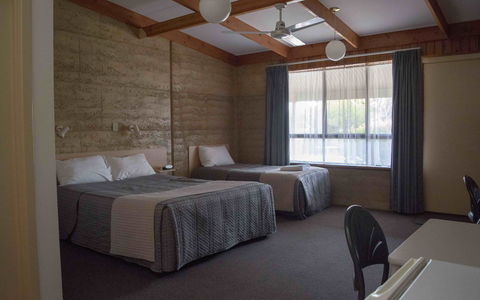 Hopetoun Motel & Chalet Village - Lennox Head Accommodation 2