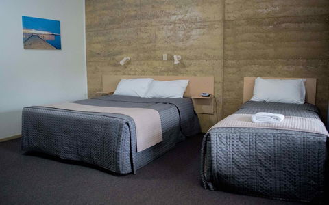 Hopetoun Motel & Chalet Village - Lennox Head Accommodation 0