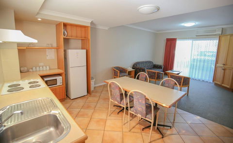 Esplanade Hotel Busselton - Lennox Head Accommodation 14