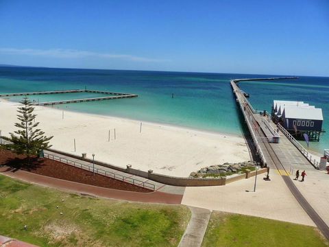 Esplanade Hotel Busselton - Lennox Head Accommodation 8
