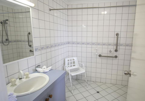 Esplanade Hotel Busselton - Lennox Head Accommodation 34