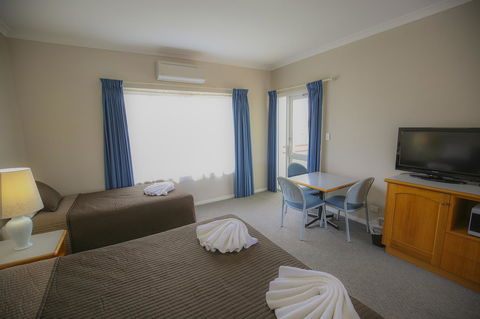 Esplanade Hotel Busselton - Lennox Head Accommodation 43