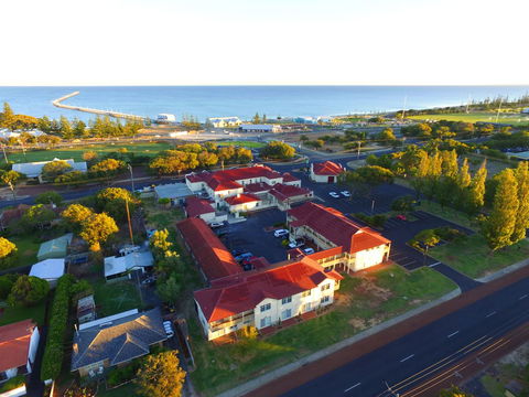 Esplanade Hotel Busselton - Lennox Head Accommodation 28